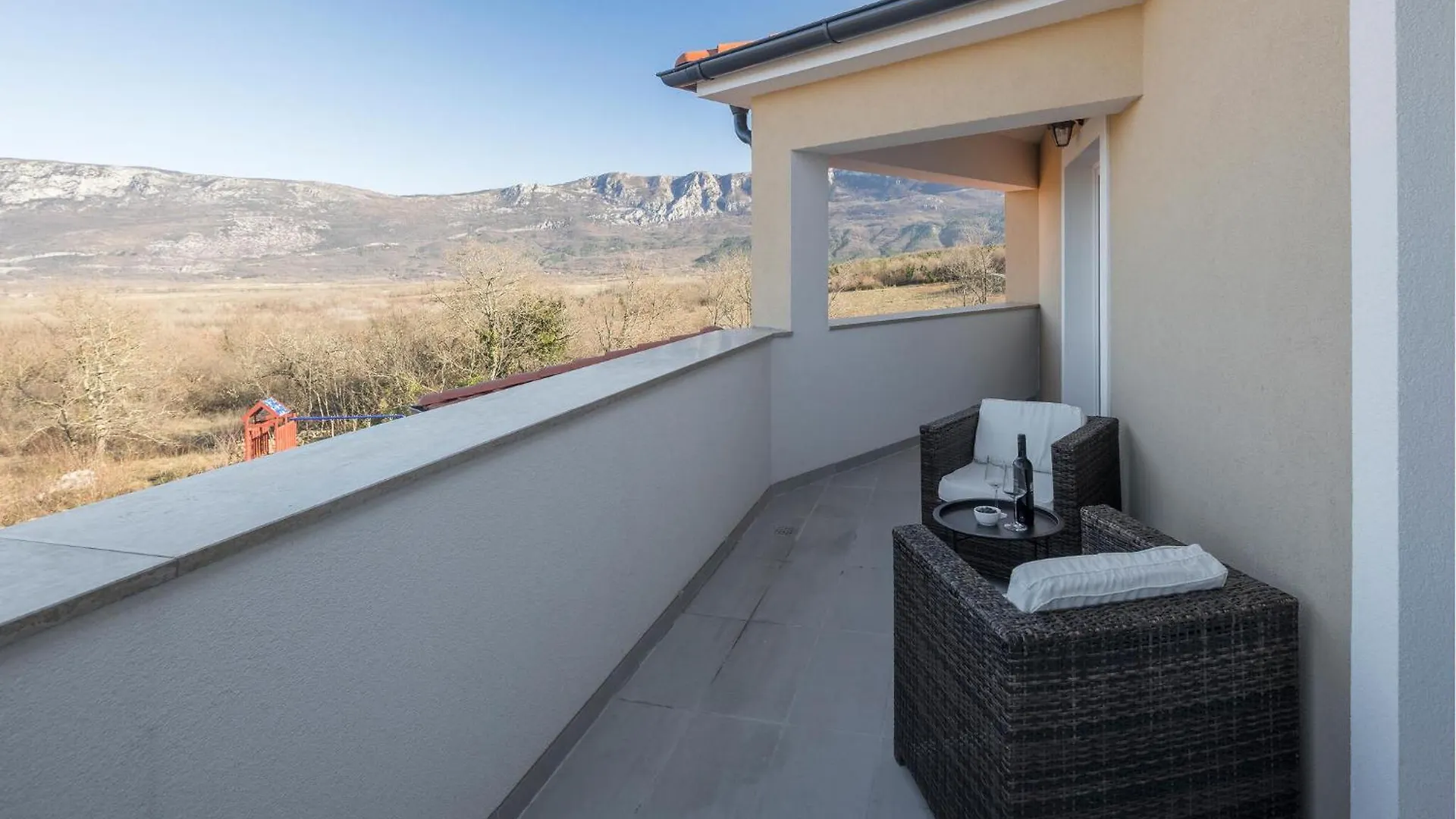 Lovely Home In Krsan With Outdoor Swimming Pool Casa vacanze