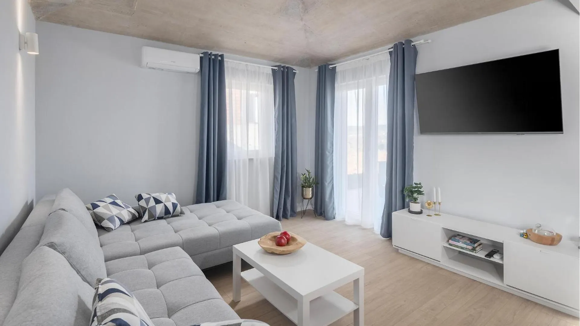 Lovely Home In Krsan With Outdoor Swimming Pool 0*,  Croazia